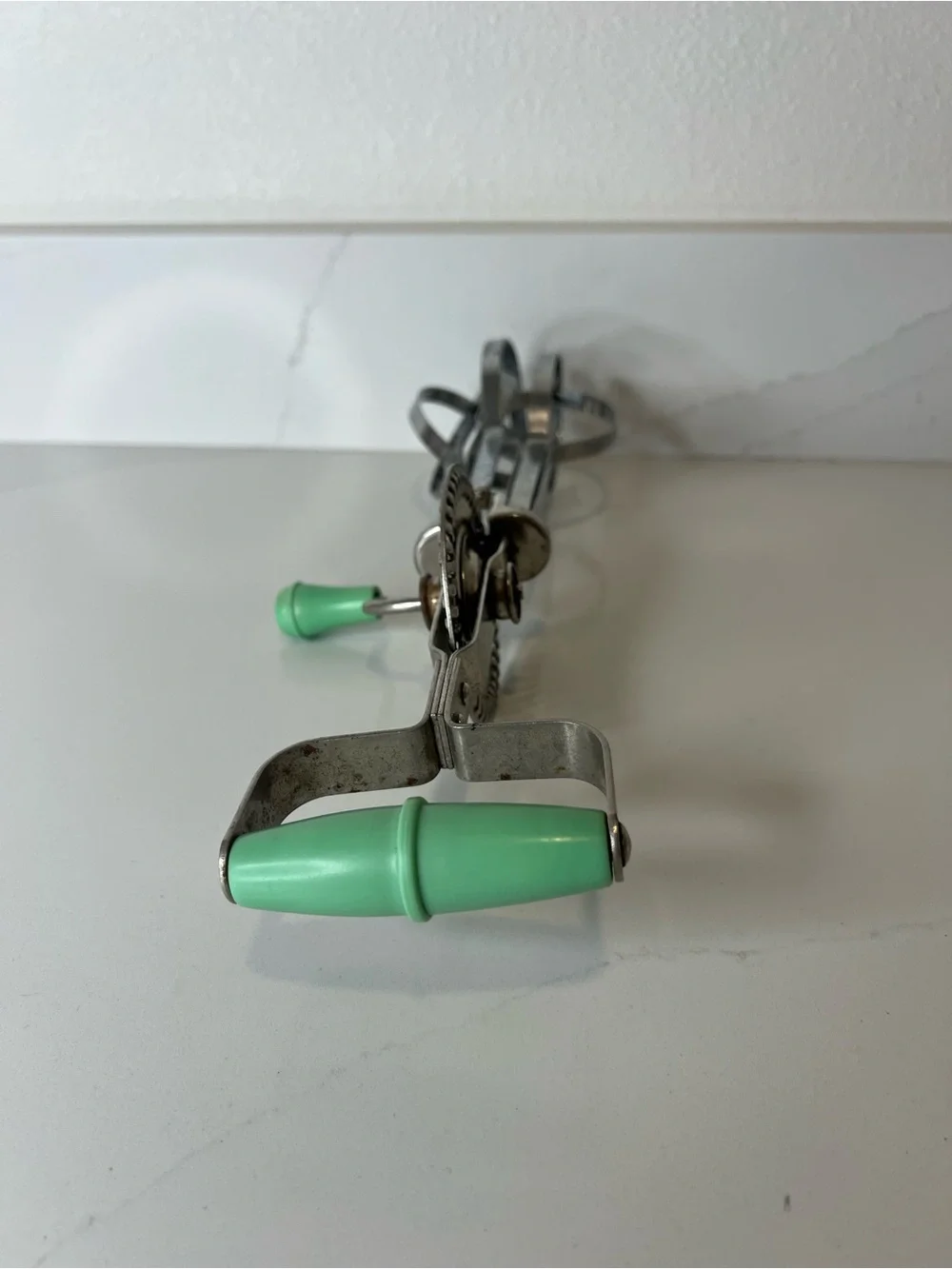 Vintage Kitchen Hand Mixer (Egg Beater)
